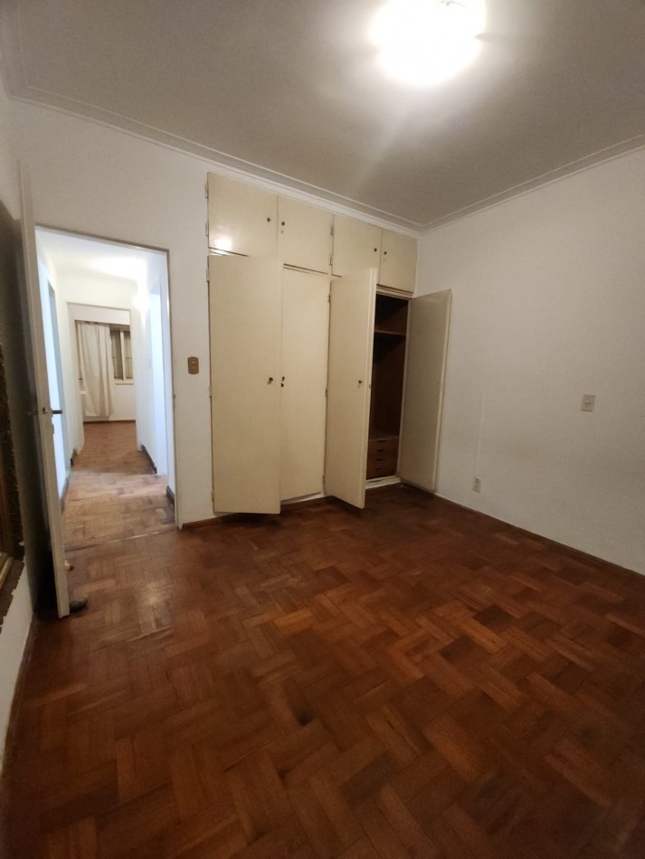 ALQUILER CASA EN GUEMES Y BV GALVEZ