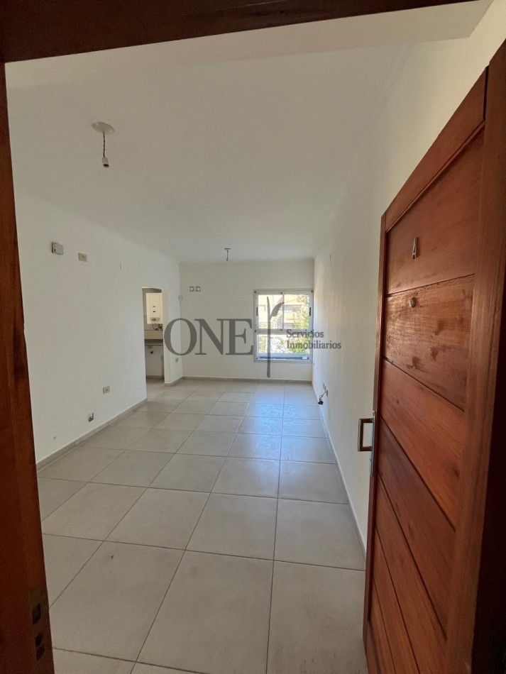 Alquilo depto Av Freyre y Salta (frente hospital cullen)