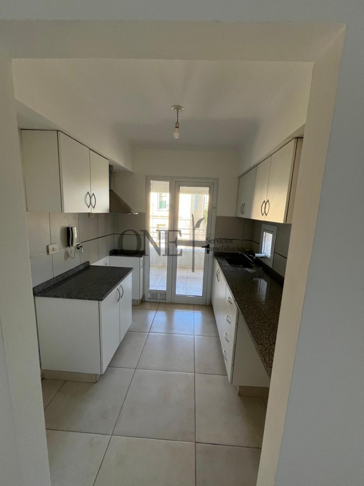 Alquilo depto Av Freyre y Salta (frente hospital cullen)