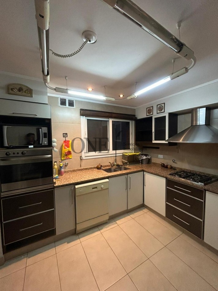 Venta Piso de categoria Bv Galvez