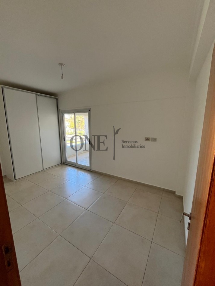 Alquilo depto Av Freyre y Salta (frente hospital cullen)