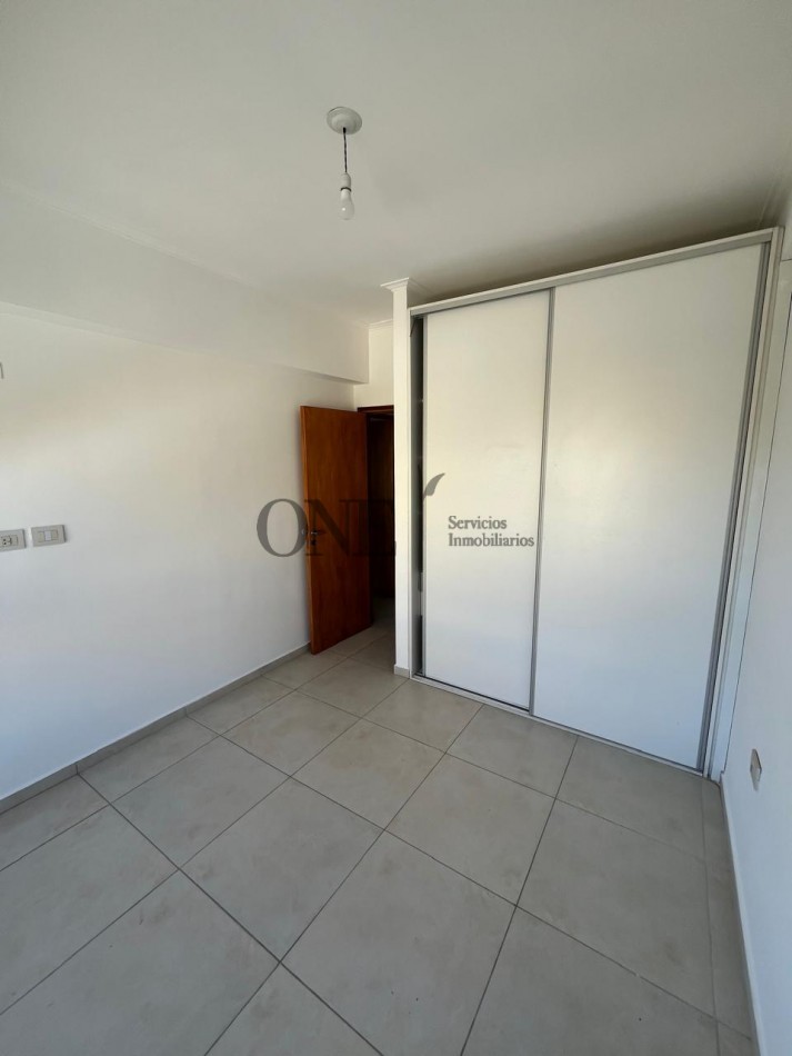 Alquilo depto Av Freyre y Salta (frente hospital cullen)