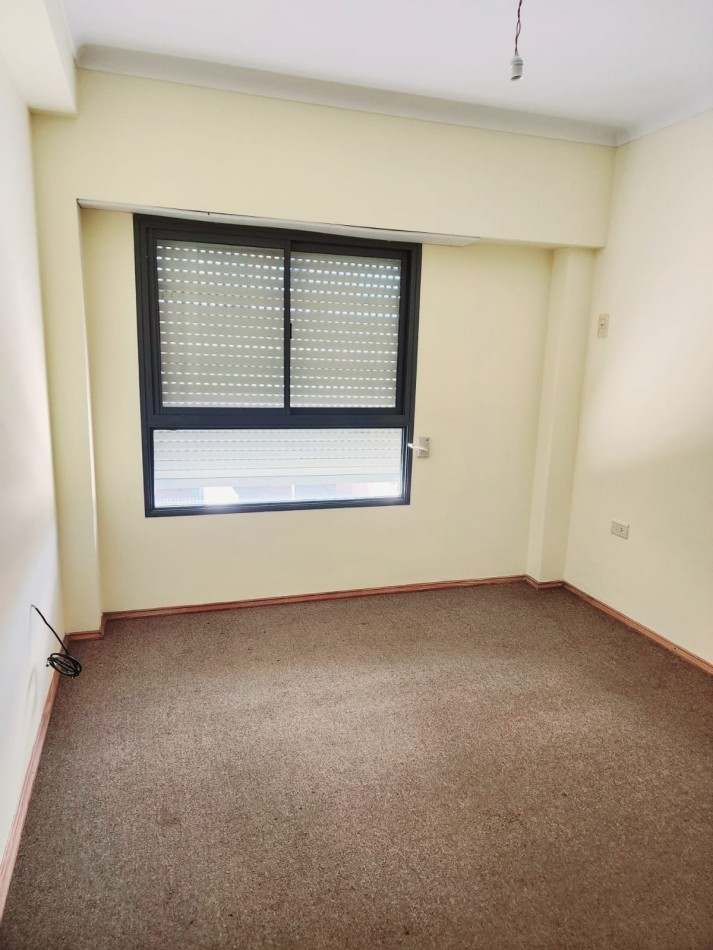 1 DORMITORIO A 20 MT DE BOULEVARD GALVEZ